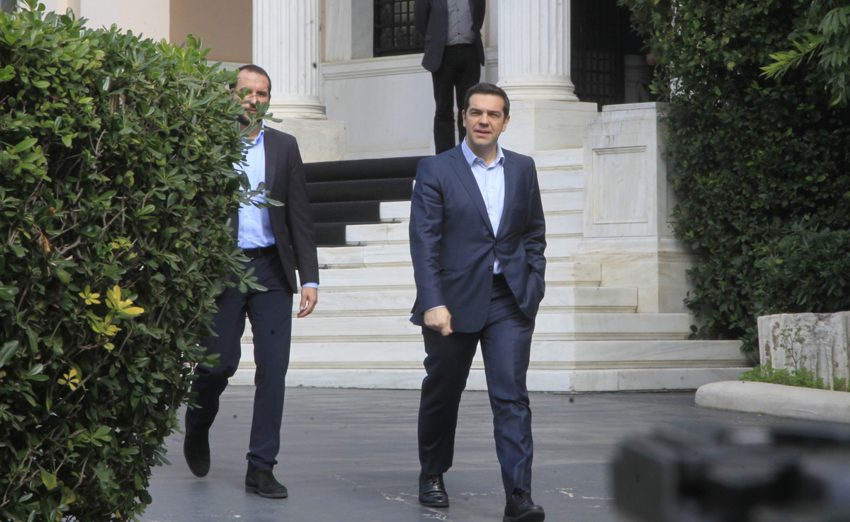 Στο Μαξίμου έκτακτη συνεδρίαση για το Eurogroup και τις ανάγκες της χώρας