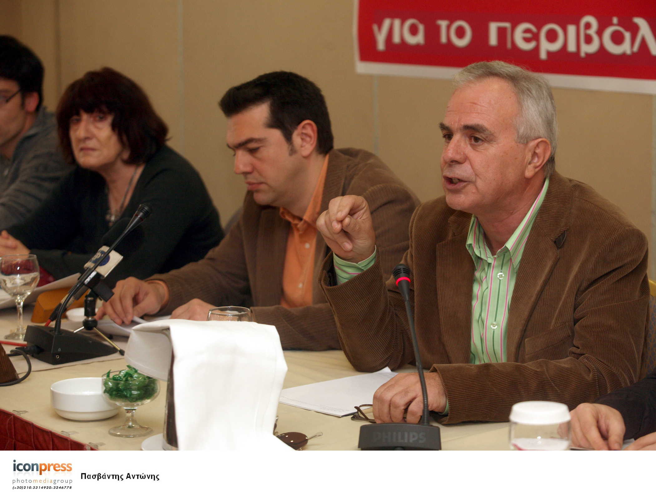 ΣΥΡΙΖΑ: Τα περί αποστασίας να τα λέτε στον Σαμαρά που έριξε τον Μητσοτάκη