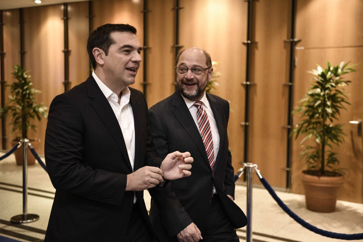 Αδειάζει μεγαλοπρεπώς την Αθήνα ο Σουλτς: “Εξεπλάγην με τις φήμες ότι θα αναλάβω πρωτοβουλίες για το ελληνικό χρέος”