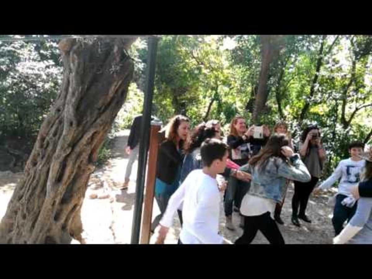 Φωτό Τσίπρα με μαθητές