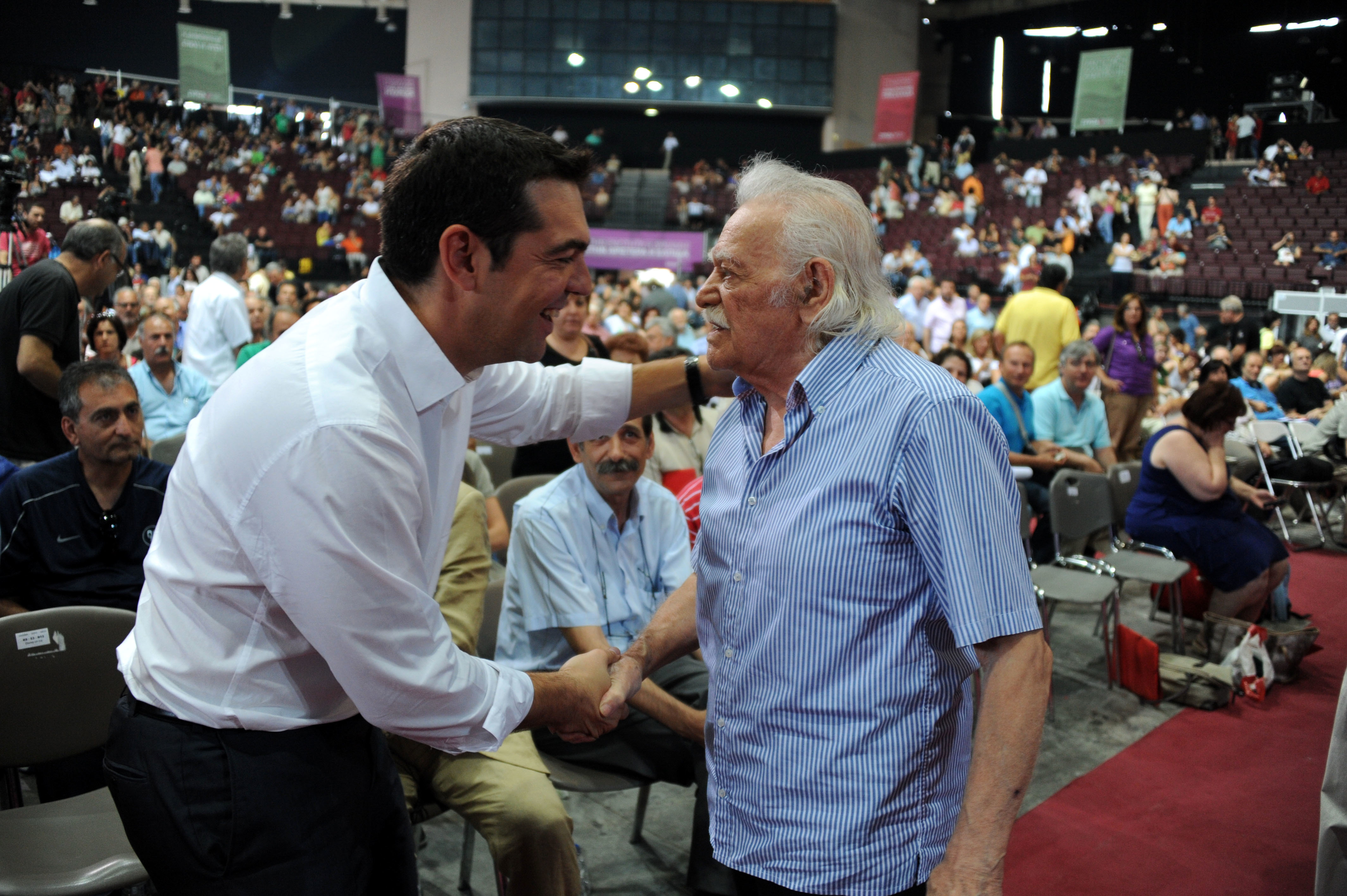 Άγρια κόντρα Τσίπρα – Γλέζου – “Οι συνιστώσες είναι εγγύηση για τον ΣΥΡΙΖΑ”