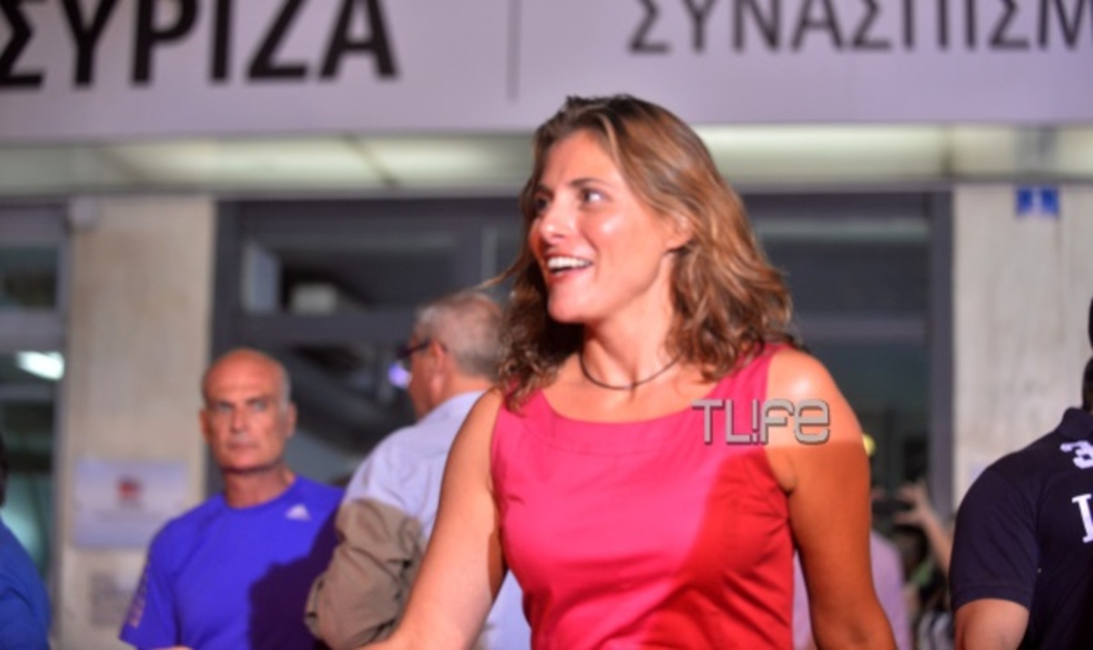 Μπέττυ Μπαζιάνα: Στα φούξια στο πλευρό του Αλέξη Τσίπρα