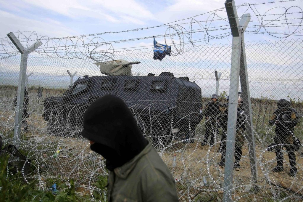 Οργή Τσίπρα για τα επεισόδια στην Ειδομένη – Παραδέχθηκε ότι οι “ξένοι” αλληλέγγυοι αλωνίζουν ανενόχλητοι
