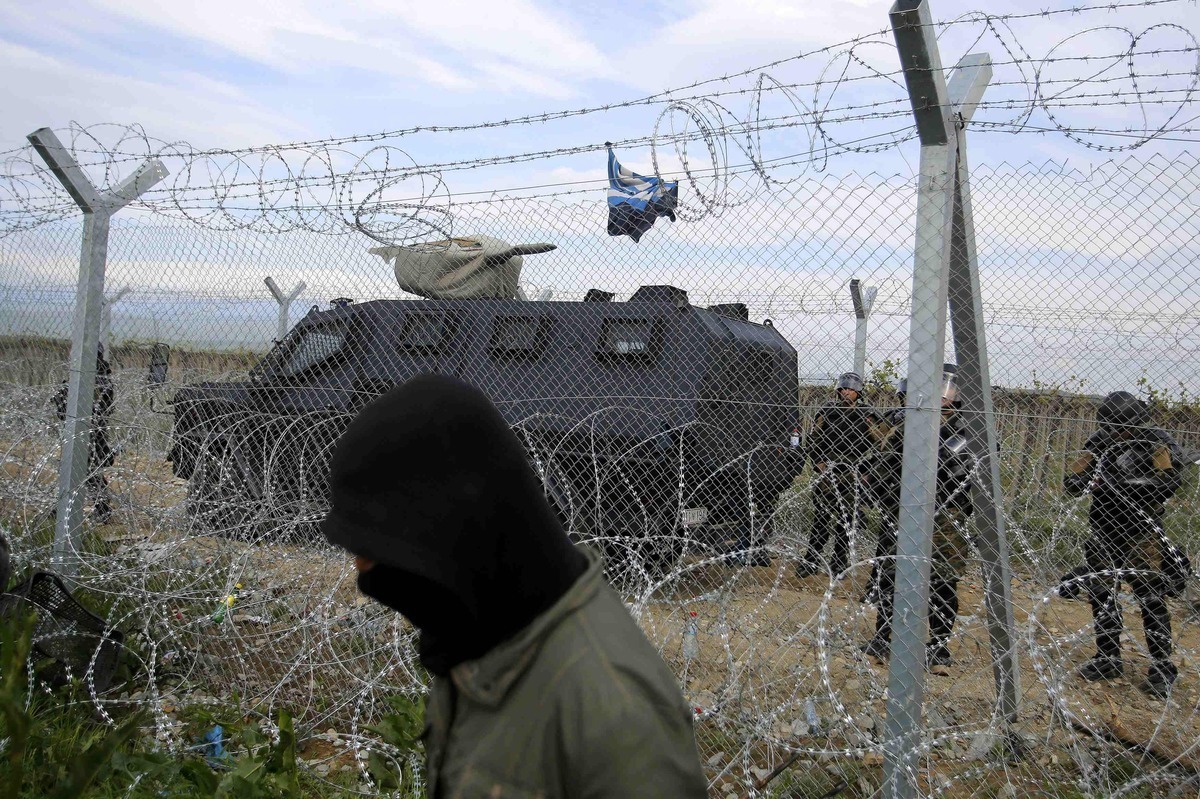 Οργή Τσίπρα για τα επεισόδια στην Ειδομένη – Παραδέχθηκε ότι οι “ξένοι” αλληλέγγυοι αλωνίζουν ανενόχλητοι