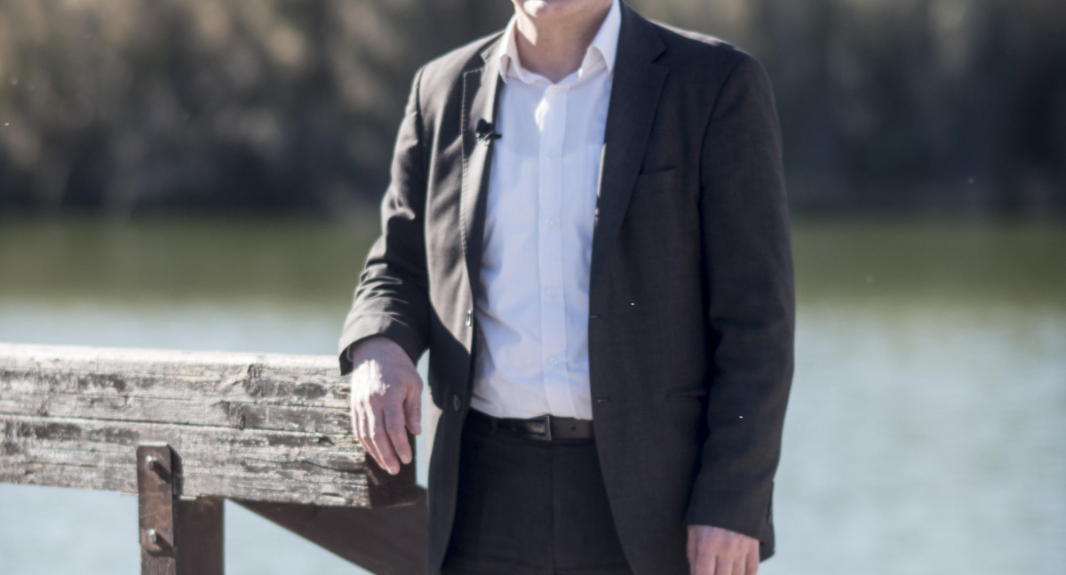 «Τελευταία φορά που έπεσα γυμνός ήταν σε ένα ποτάμι, σε ένα φαράγγι της Εύβοιας»