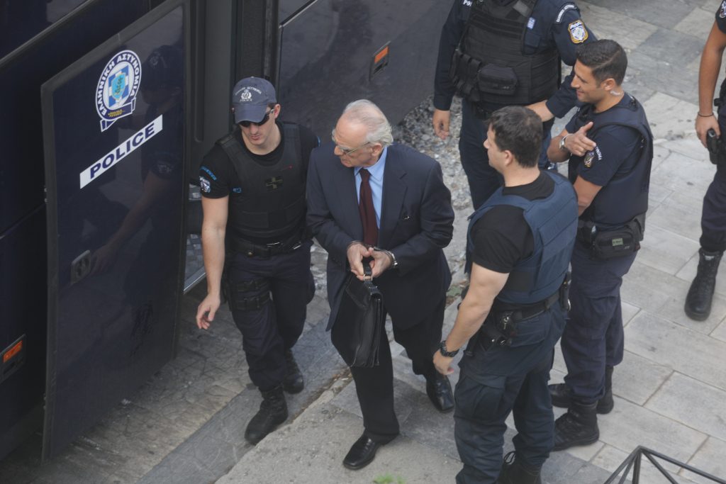 Ξανά στο εδώλιο για τα εξοπλιστικά ο Άκης Τσοχατζόπουλος