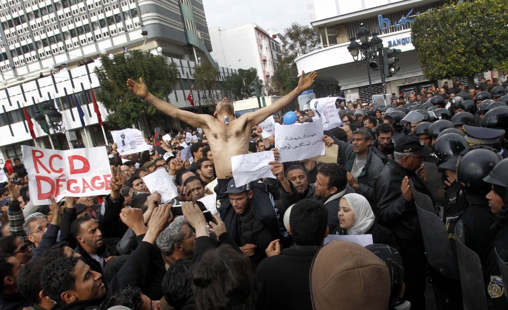 Απο τις πρόσφατες διαδηλώσεις στην Τύνιδα. ΦΩΤΟ EUROKINISSI