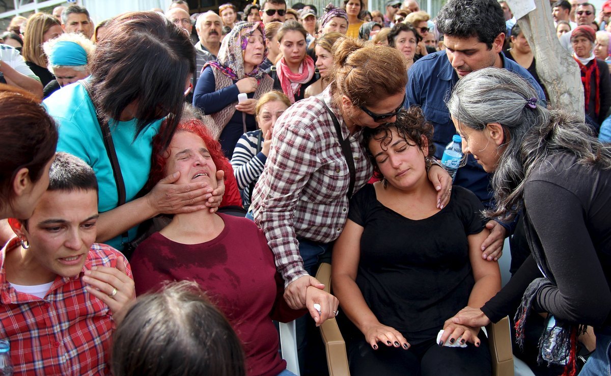 Τουρκία: Τουλάχιστον 97 οι νεκροί – Ποιοί είναι οι βομβιστές αυτοκτονίας