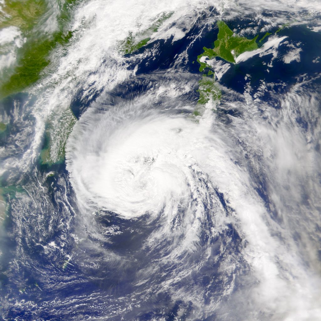 Τυφώνας και στην Ιαπωνία, «χτύπησε» την Οκινάουα