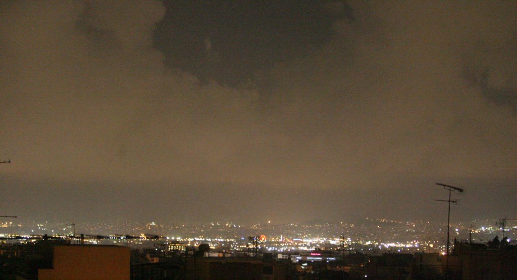 Μην ανάβετε τα τζάκια μέχρι τα Χριστούγεννα