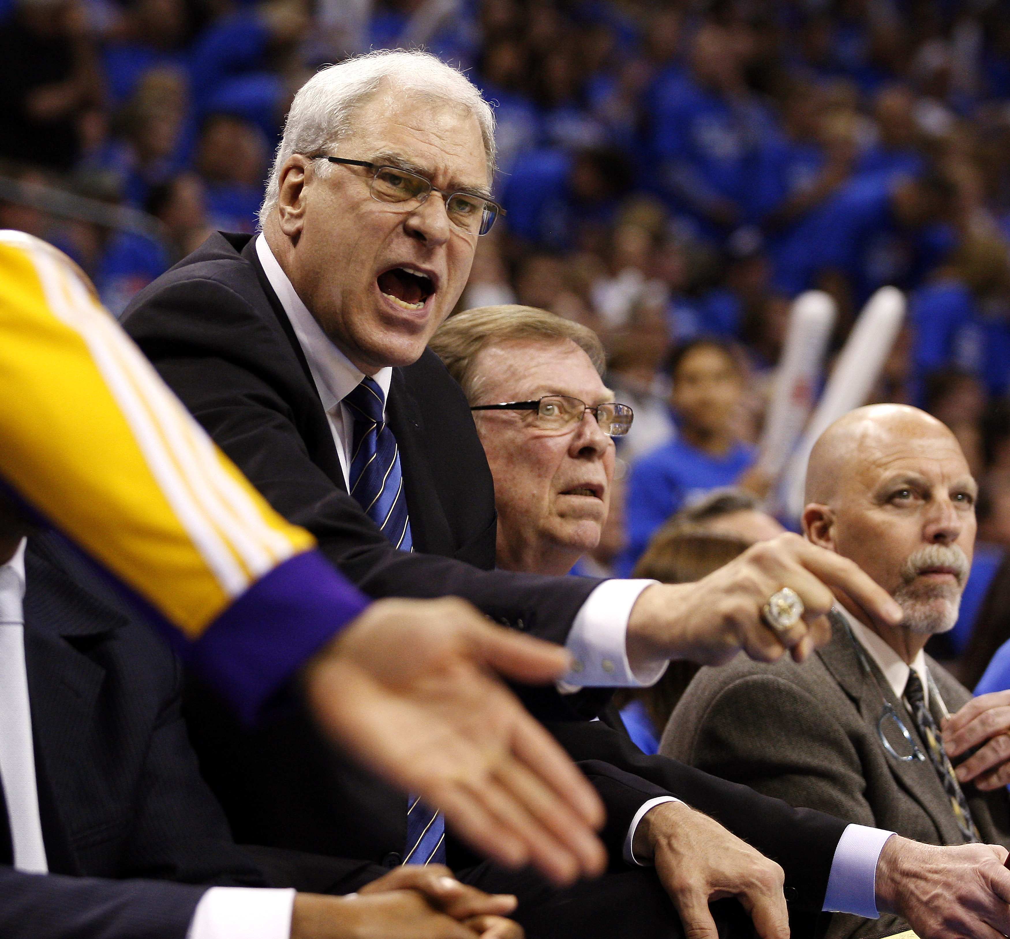 Οι φωνές του Φιλ Τζάκσον έπιασαν τόπο και οι Λέικερς πέρασαν στα ημιτελικά της δύσης