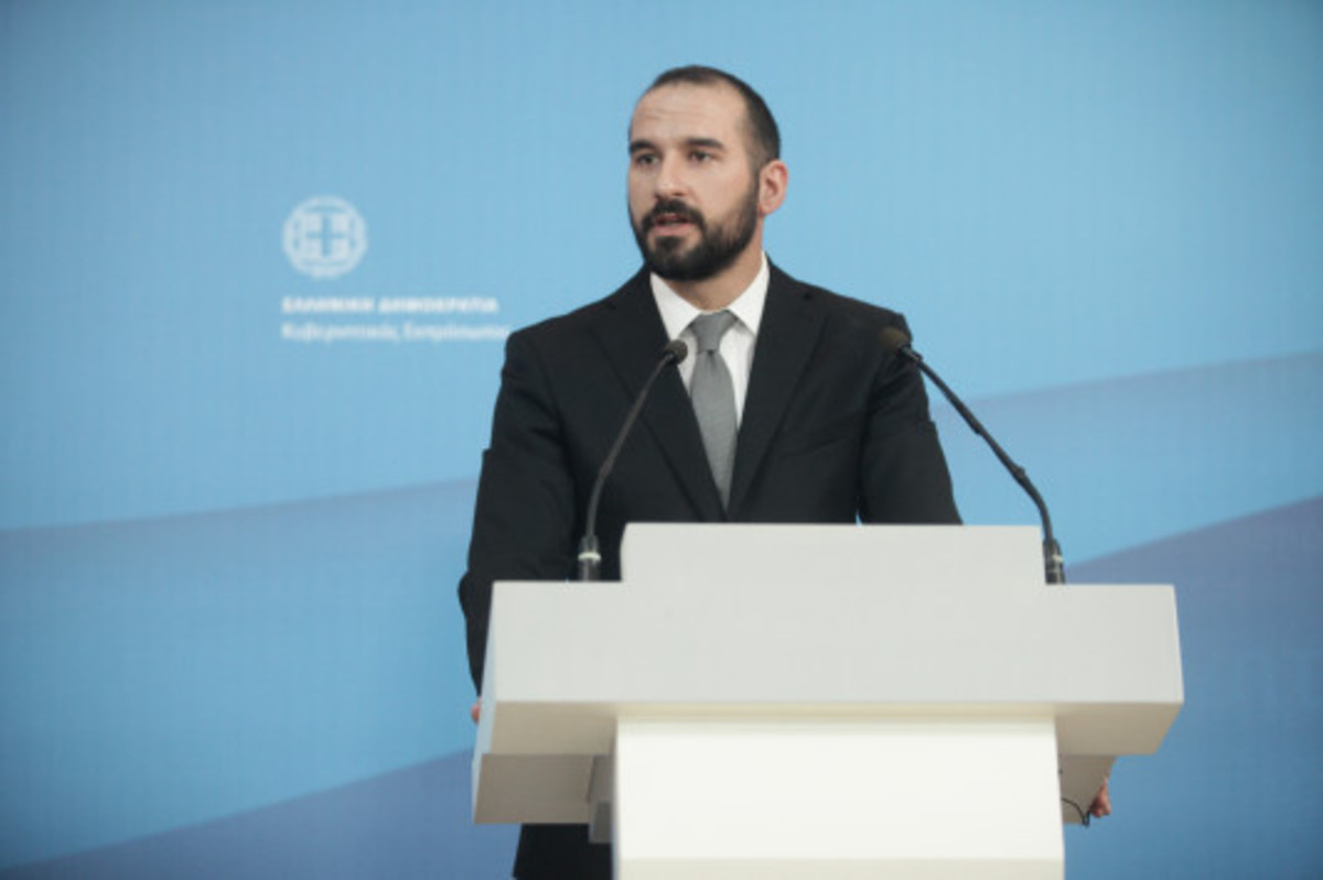 Τζανακόπουλος: “Δεν γυρνάμε στο 2015 – Δεν μειώνεται το αφορολόγητο”