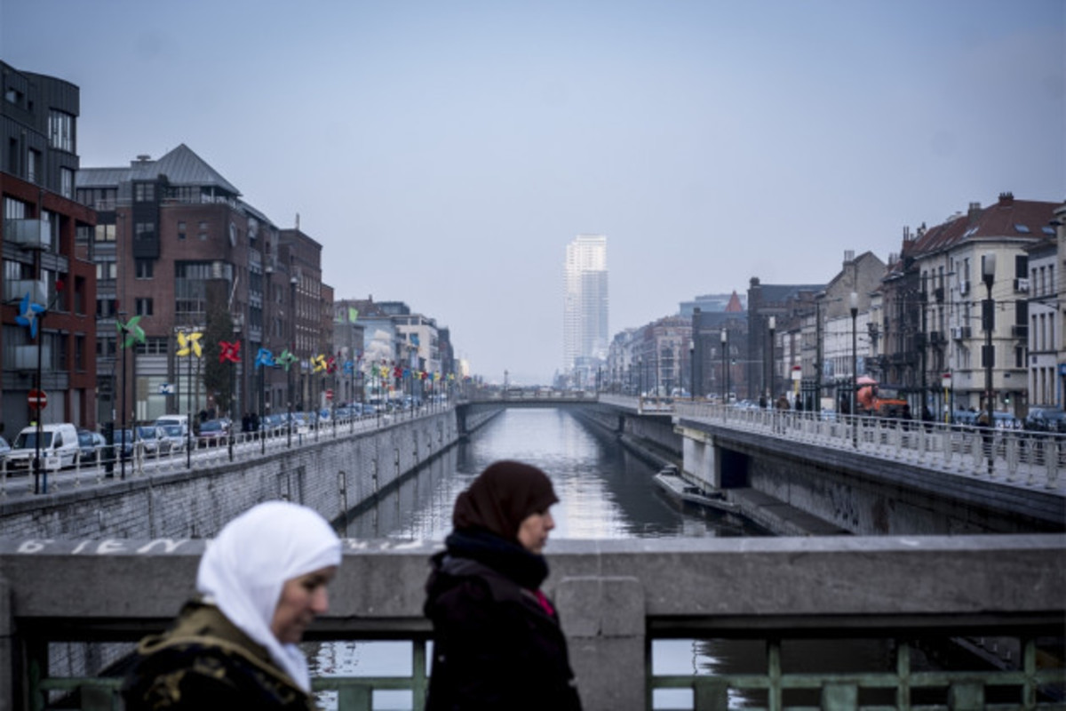 Πώς ειναι να ζείς στο Μόλενμπεκ, στη “συνοικία των τζιχαντιστών”