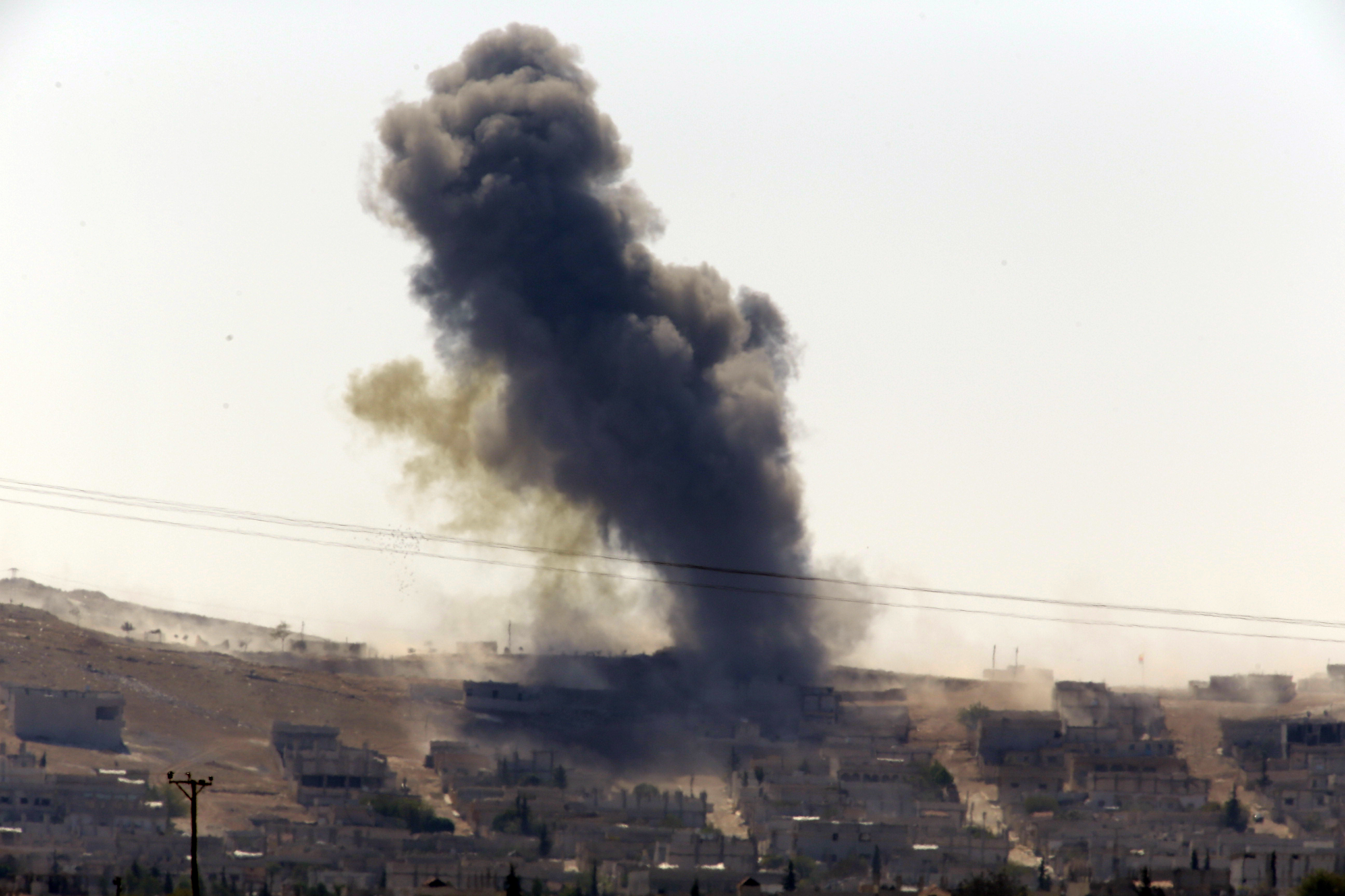 Σαρωτικοί βομβαρδισμοί από τους Ρώσους στην Συρία – Νεκροί 120 τζιχαντιστές