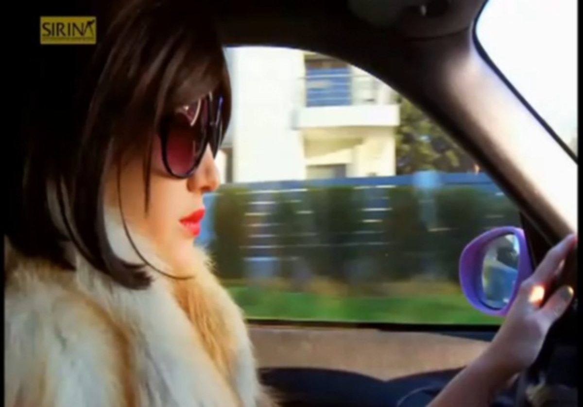 Χαμός στο διαδίκτυο – Ψάχνουν να κατεβάσουν το πορνό της Τζούλιας