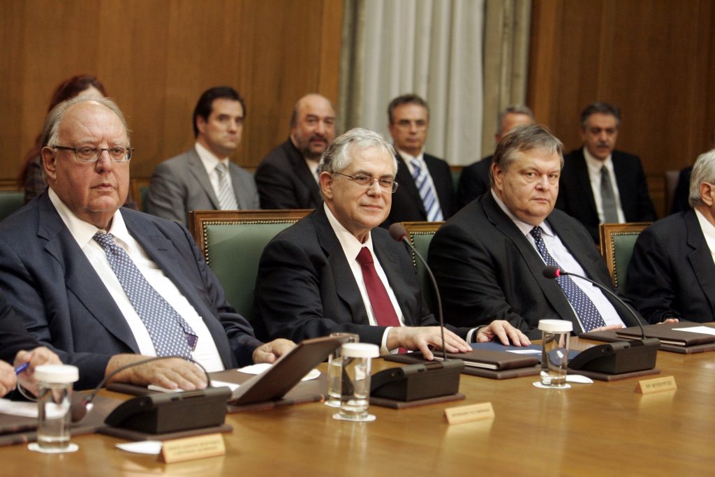 Το πρώτο υπουργικό της νέας κυβέρνησης – Δείτε φωτό