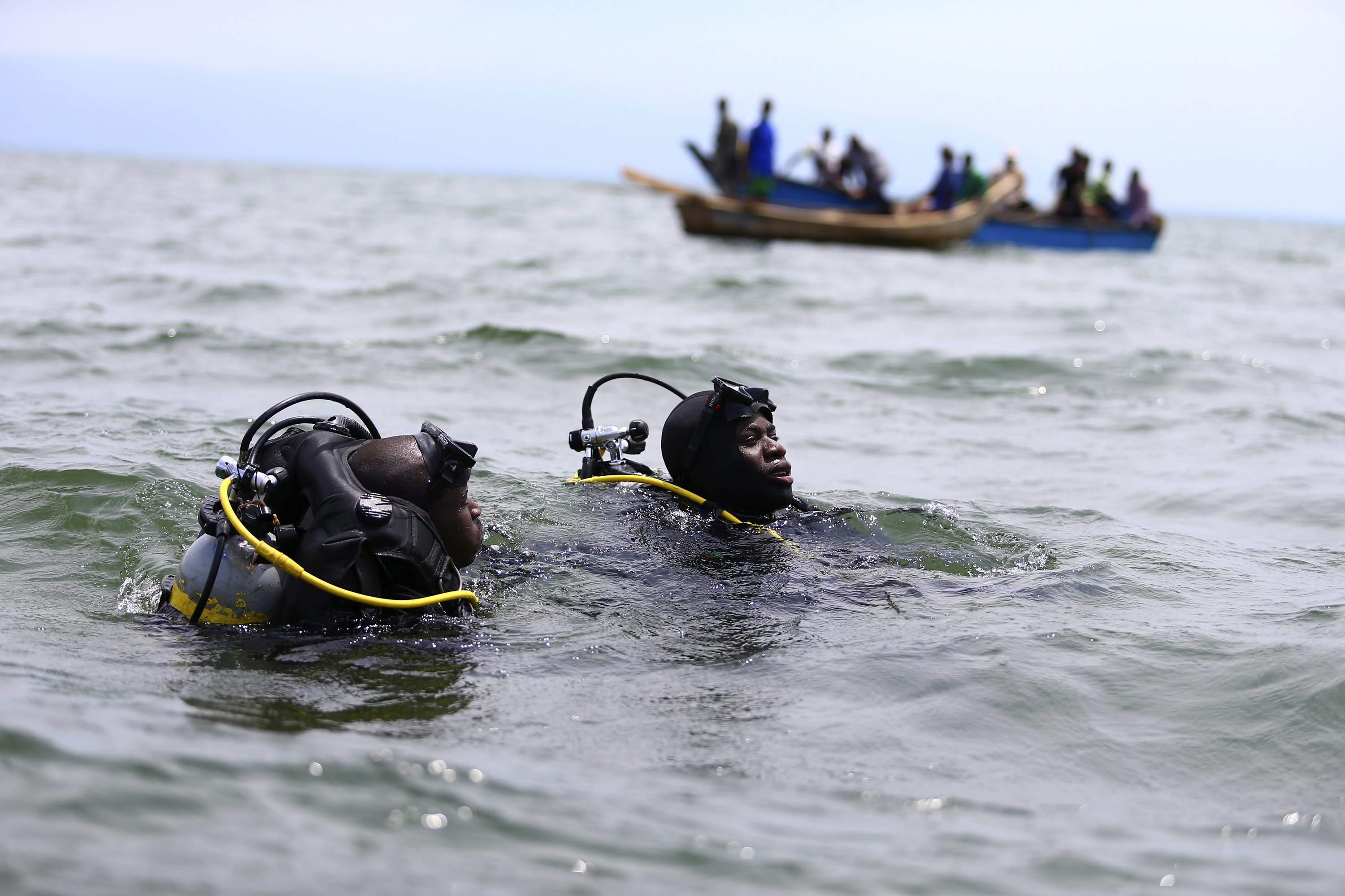 98 νεκροί σε ναυάγιο μεταξύ Ουγκάντας και ΛΔ Κονγκό