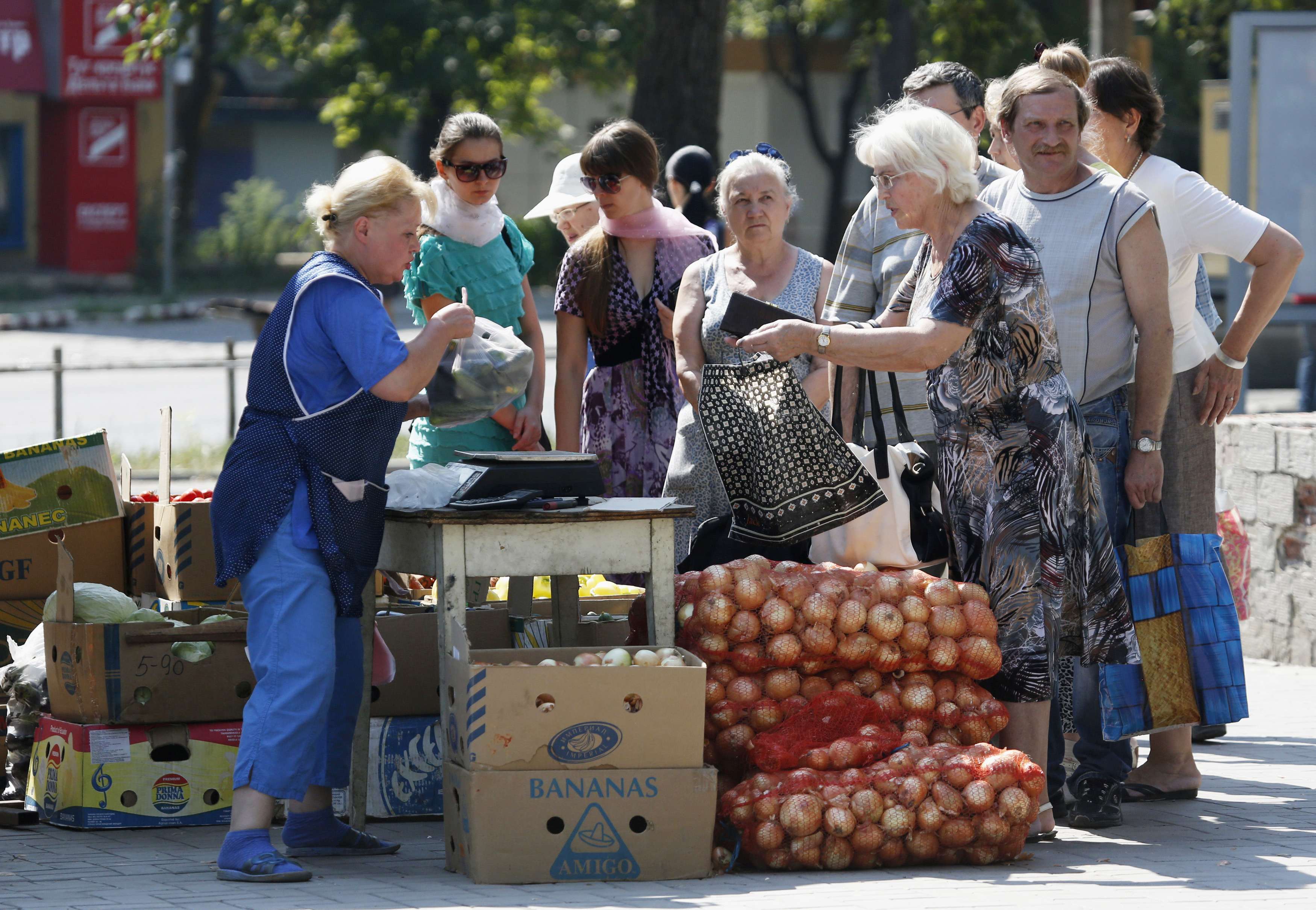 Προκάλυμμα εισβολής; 280 ρώσικα φορτηγά μεταφέρουν ανθρωπιστική βοήθεια στην Ουκρανία
