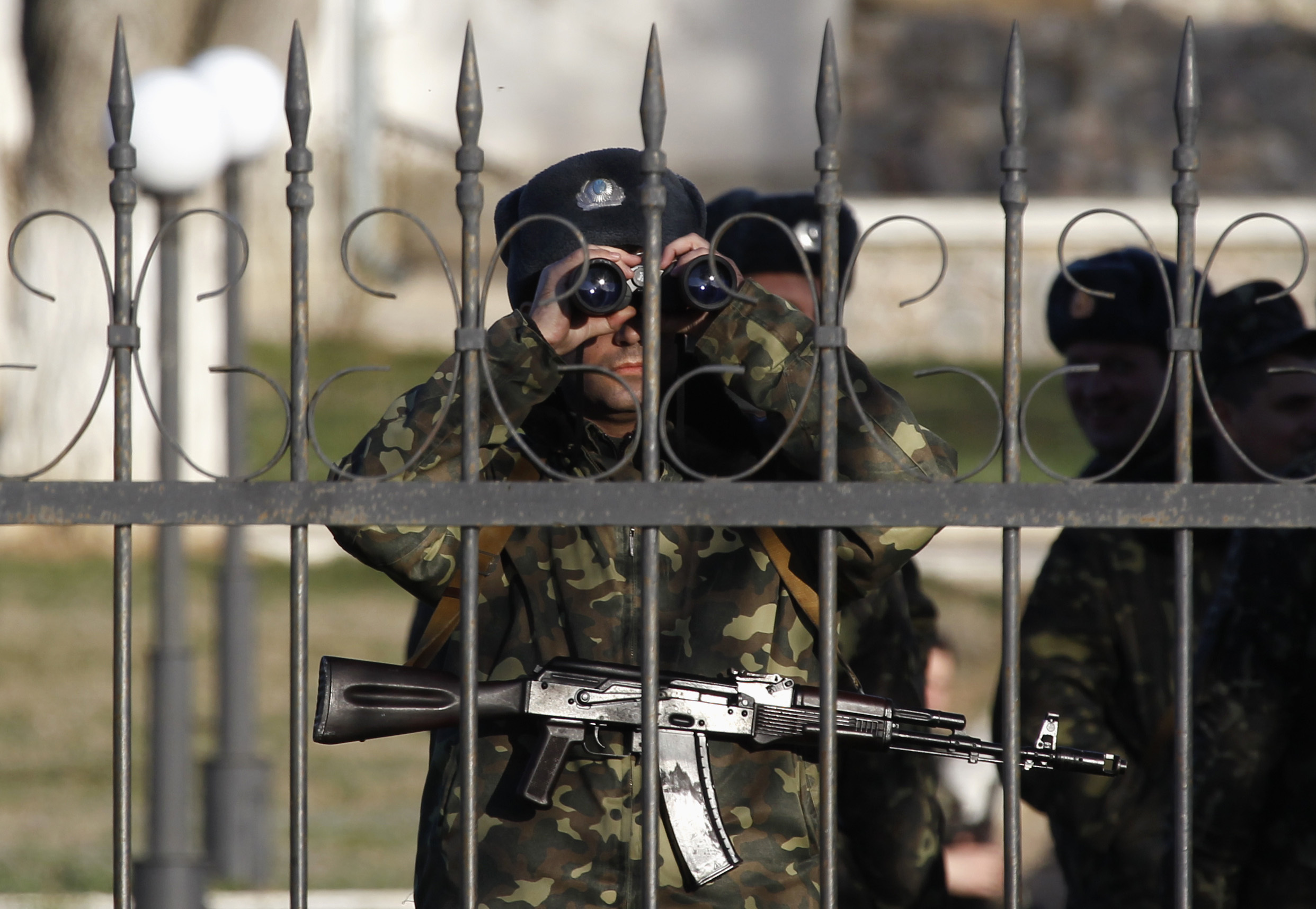 Ψυχρός Πόλεμος! Αναστέλλεται κάθε στρατιωτική συνεργασία ΗΠΑ – Ρωσίας – 16.000 Ρώσοι στρατιώτες βρίσκονται ήδη στην Κριμαία