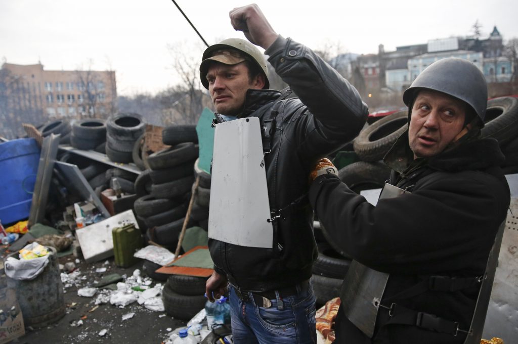 Ραγδαίες εξελίξεις στην Ουκρανία! Φήμες πως ο Γιανουκόβιτς εγκατέλειψε το Κίεβο – Στο προεδρικό μέγαρο οι διαδηλωτές – LIVE ΕΙΚΟΝΑ