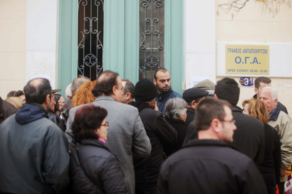 ΟΓΑ: Μέχρι τις 15/3 η απογραφή δικαιούχων συντάξεων χηρείας και ορφάνιας – Ποια είναι τα δικαιολογητικά