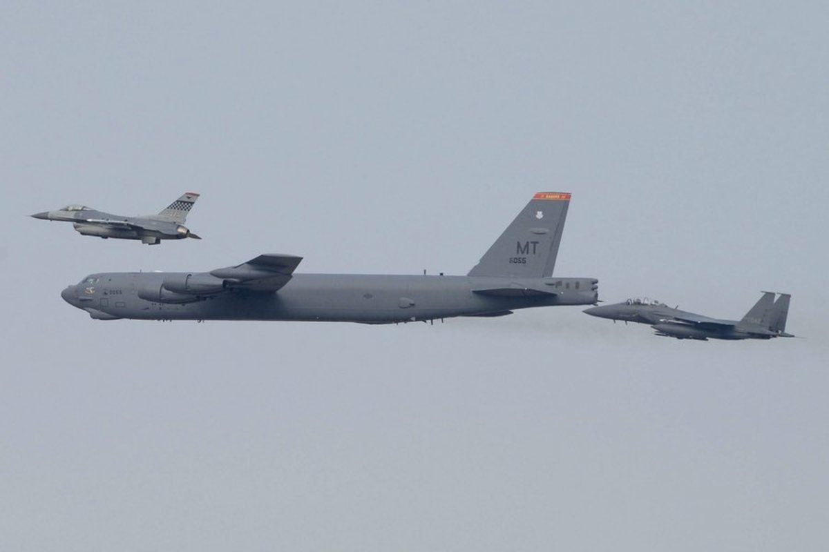 Βόρεια Κορέα: Επίδειξη δύναμης από τις ΗΠΑ με πτήση βομβαρδιστικού