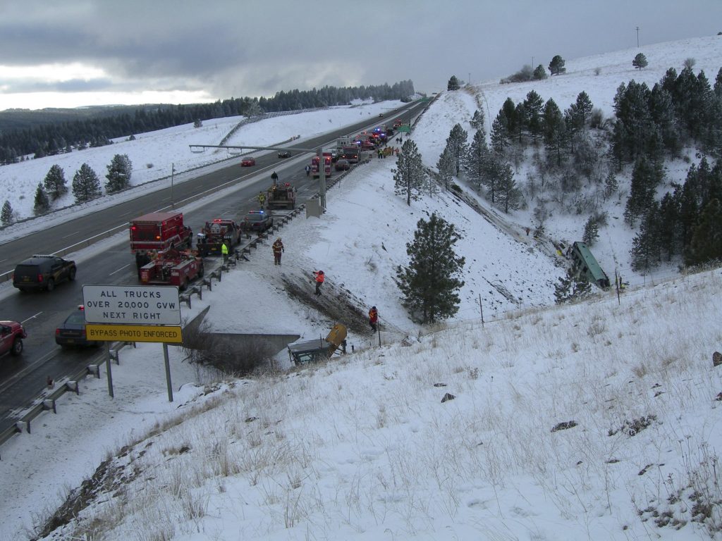 Τραγωδία στο Όρεγκον των ΗΠΑ, συντριβή λεωφορείου με 9 νεκρούς