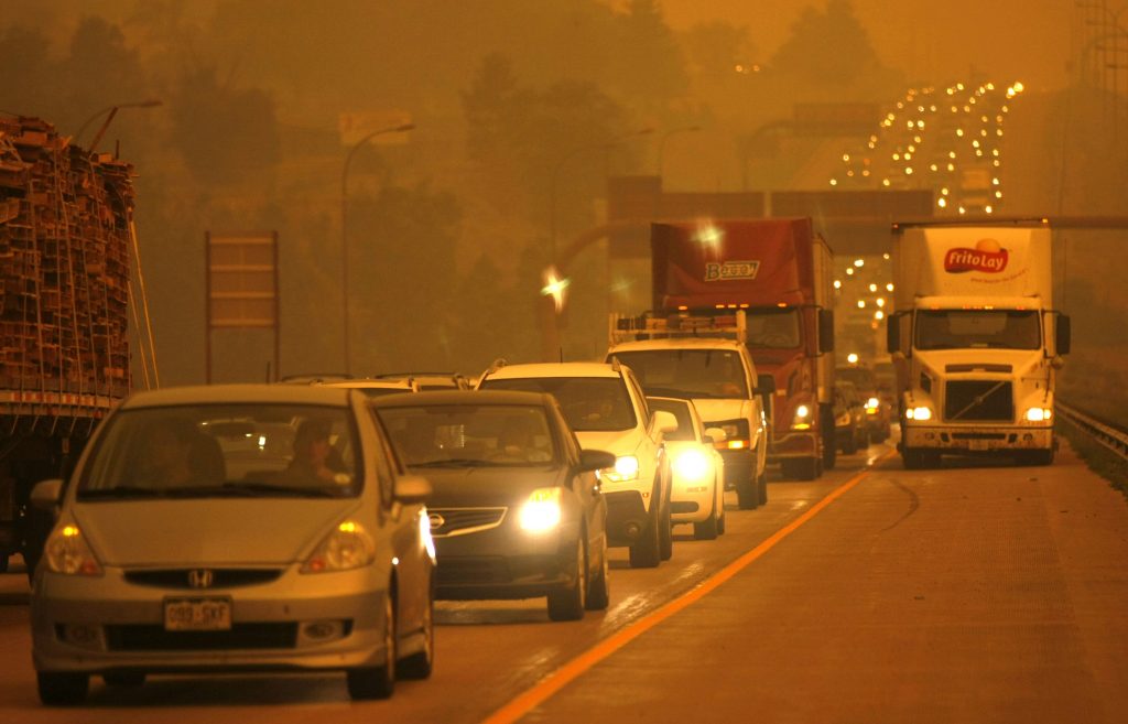 Κόλαση στις ΗΠΑ: 32.000 άνθρωποι εγκατέλειψαν τα σπίτια τους