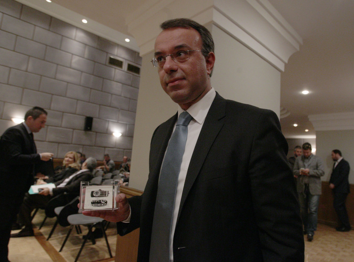 Προϋπολογισμός 2015: Τέλος στην ύφεση, πτώση της ανεργίας και μεγάλο πρωτογενές πλεόνασμα