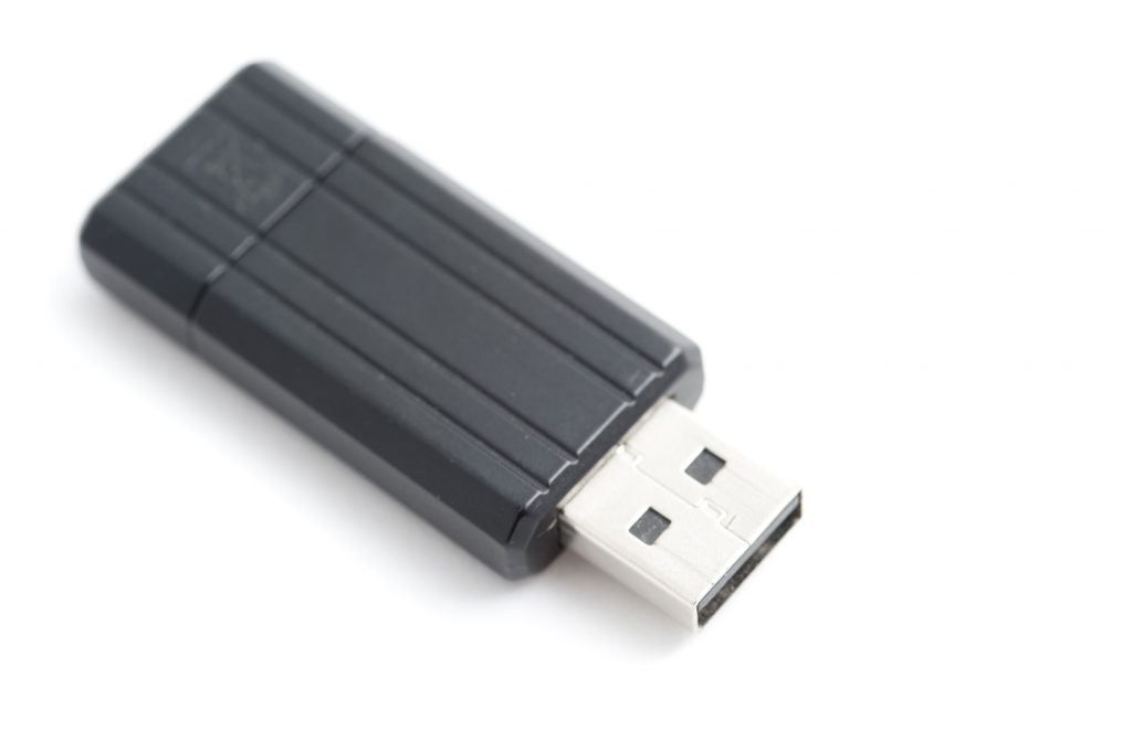 Αρνείται ο Πεπόνης να στείλει το usb stick στο σώμα δίωξης ηλεκτρονικού εγκλήματος