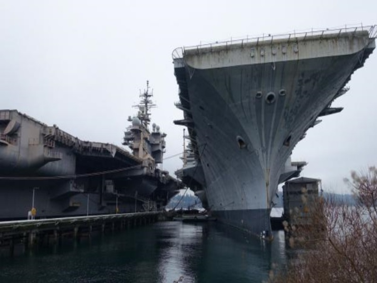 Απίστευτο βίντεο! Τι συμβαίνει με το αεροπλανοφόρο USS Independence;