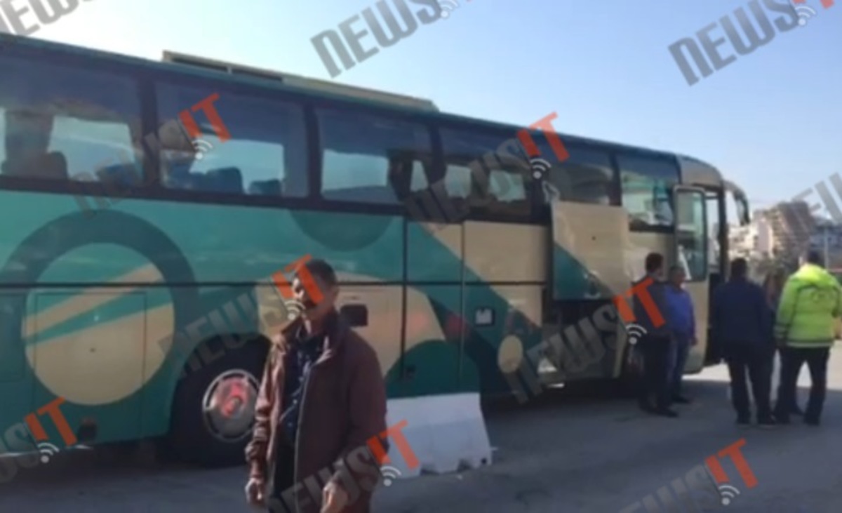 Πειραιάς:Δεν φεύγουν οι μετανάστες