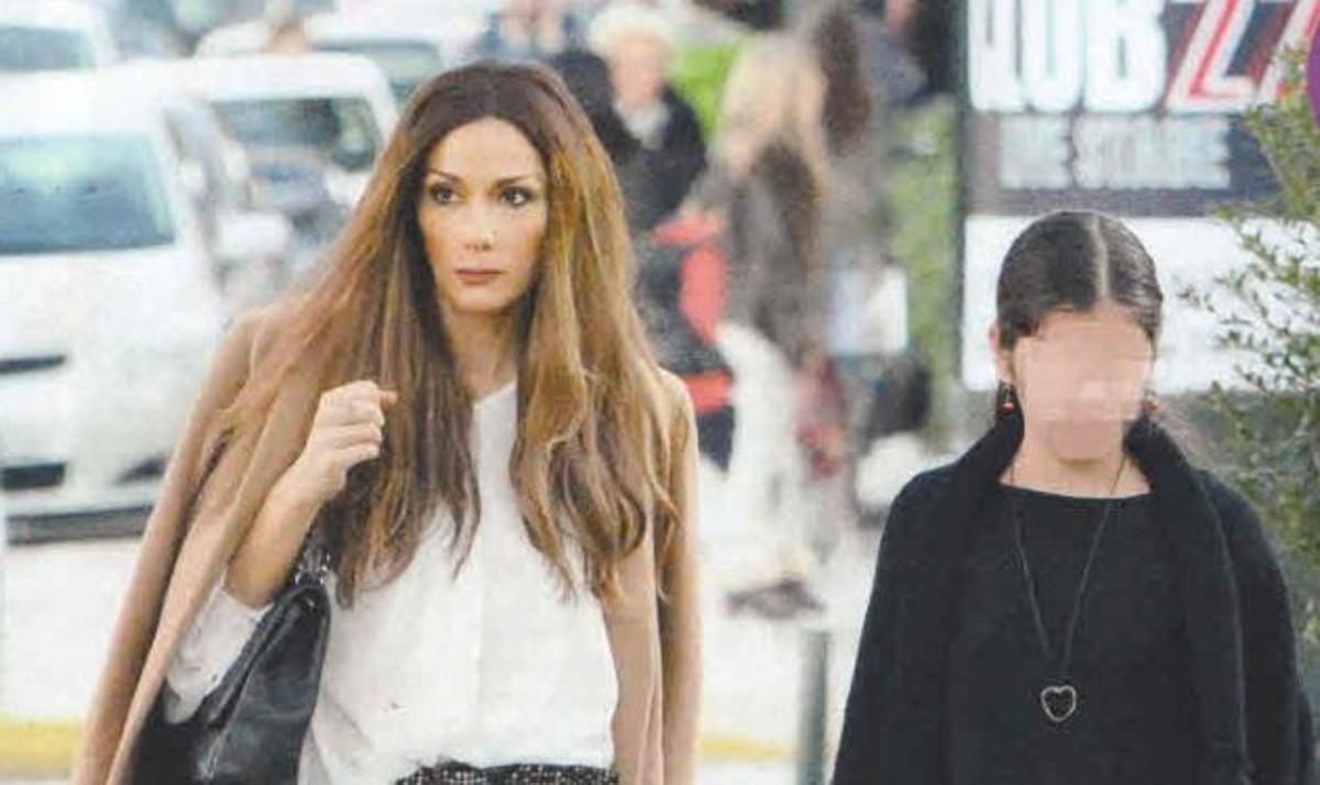 Δείτε τη Δέσποινα Βανδή με την κόρη της στη Γλυφάδα