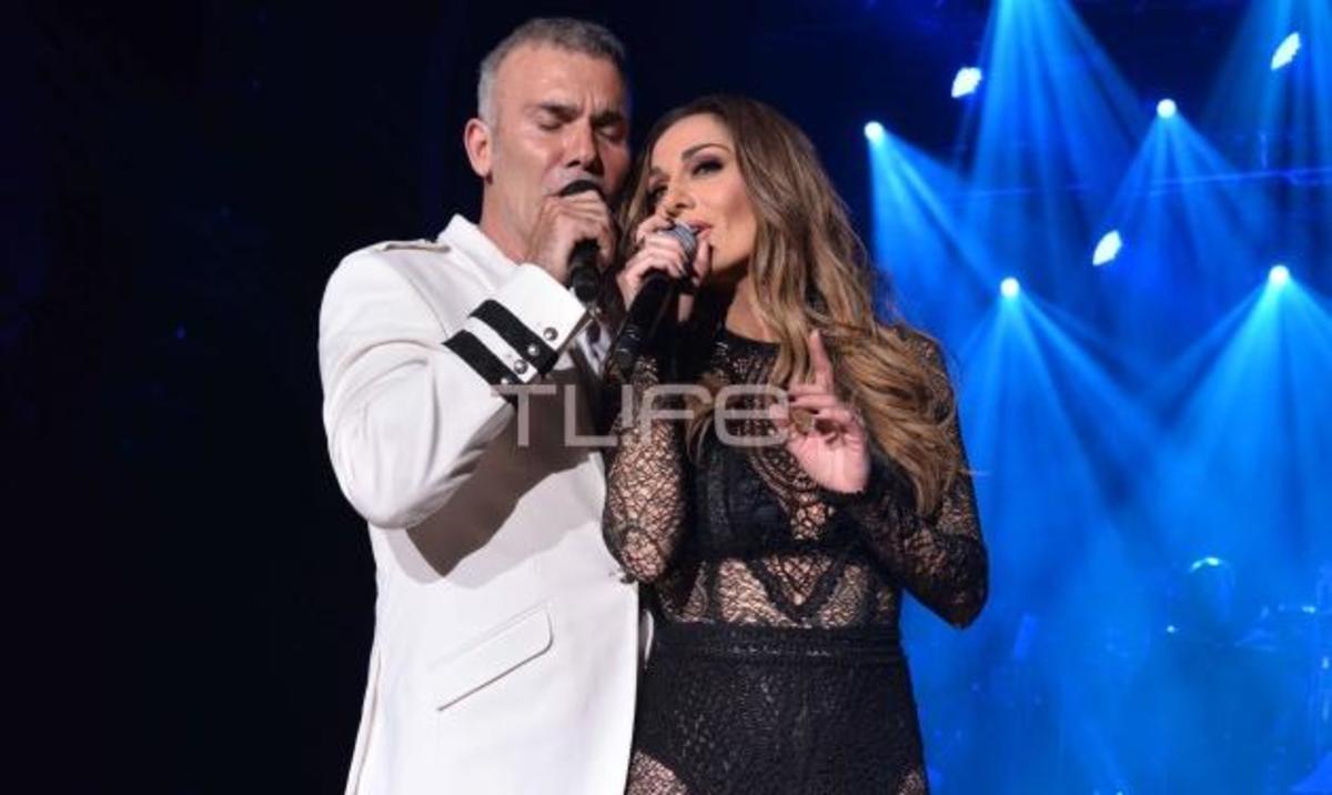 Δέσποινα Βανδή – Στέλιος Ρόκκος: Πρεμιέρα με τους επώνυμους φίλους τους στο πλευρό τους!