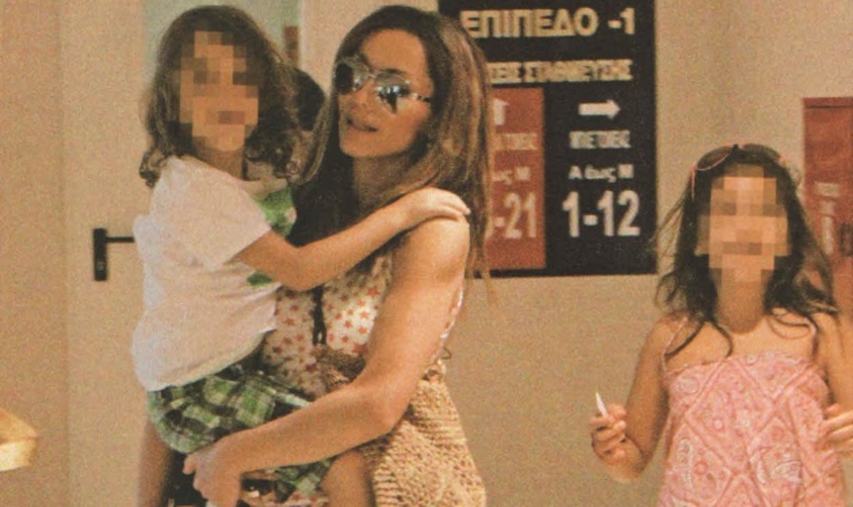 Δ. Βανδή: Στα μαγαζιά με τα παιδιά της!