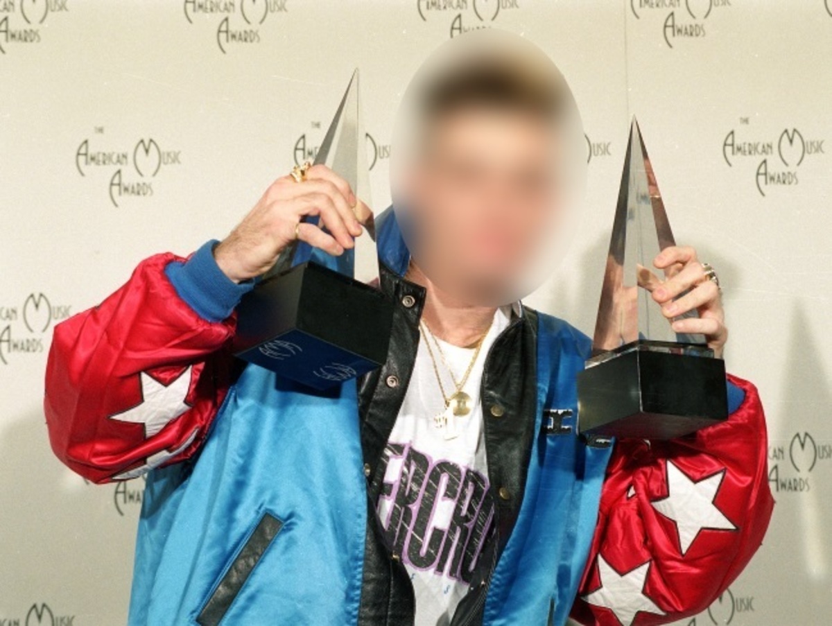 Σύλληψη – σοκ πασίγνωστου τραγουδιστή για διάρρηξη!