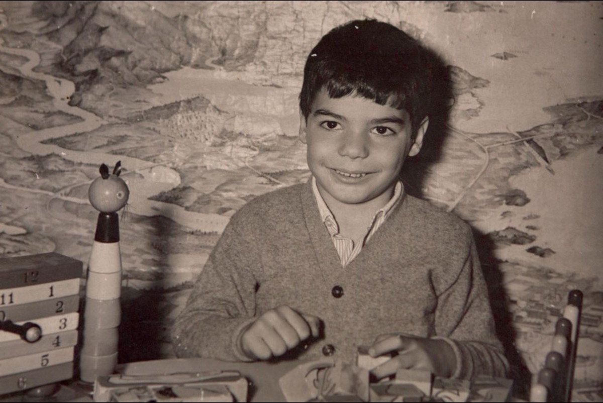 ΦΩΤΟ: Όταν ο Βαρουφάκης ήταν παιδί – Πώς γνώρισε τη Δανάη Στράτου