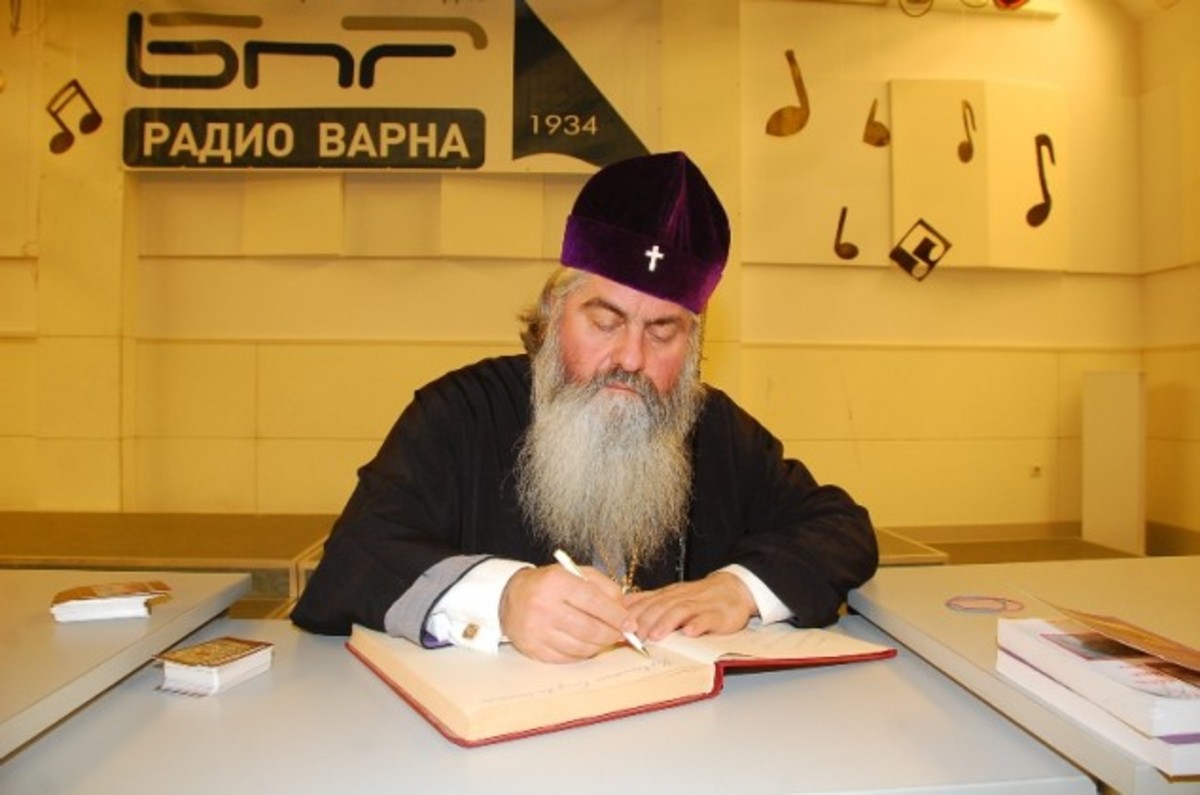 Η μυστηριώδης ζωή του Μητροπολίτη που πέθανε και η σχέση του με τις μυστικές υπηρεσίες