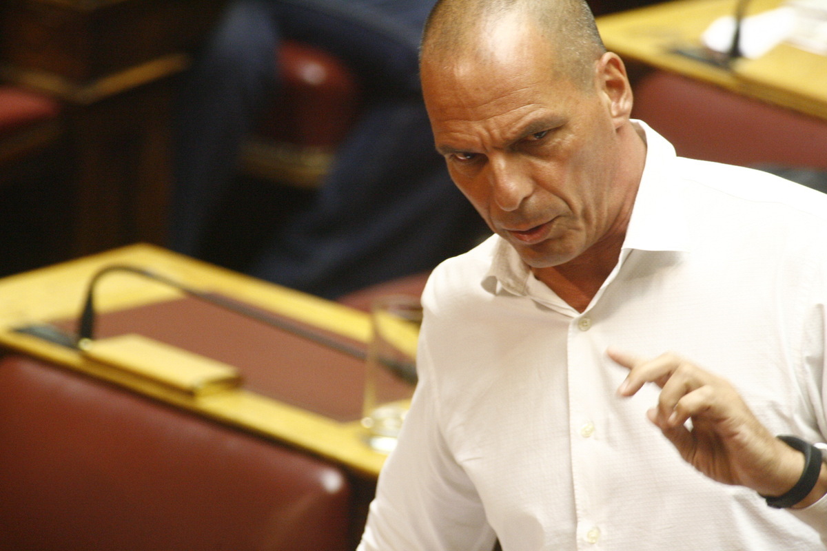 Ακόμα πληρώνουμε τους συμβούλους του Βαρουφάκη! – Ο Γιάνης “πυροβολεί” τον Σόιμπλε: Παραμένει στόχος του το Grexit!
