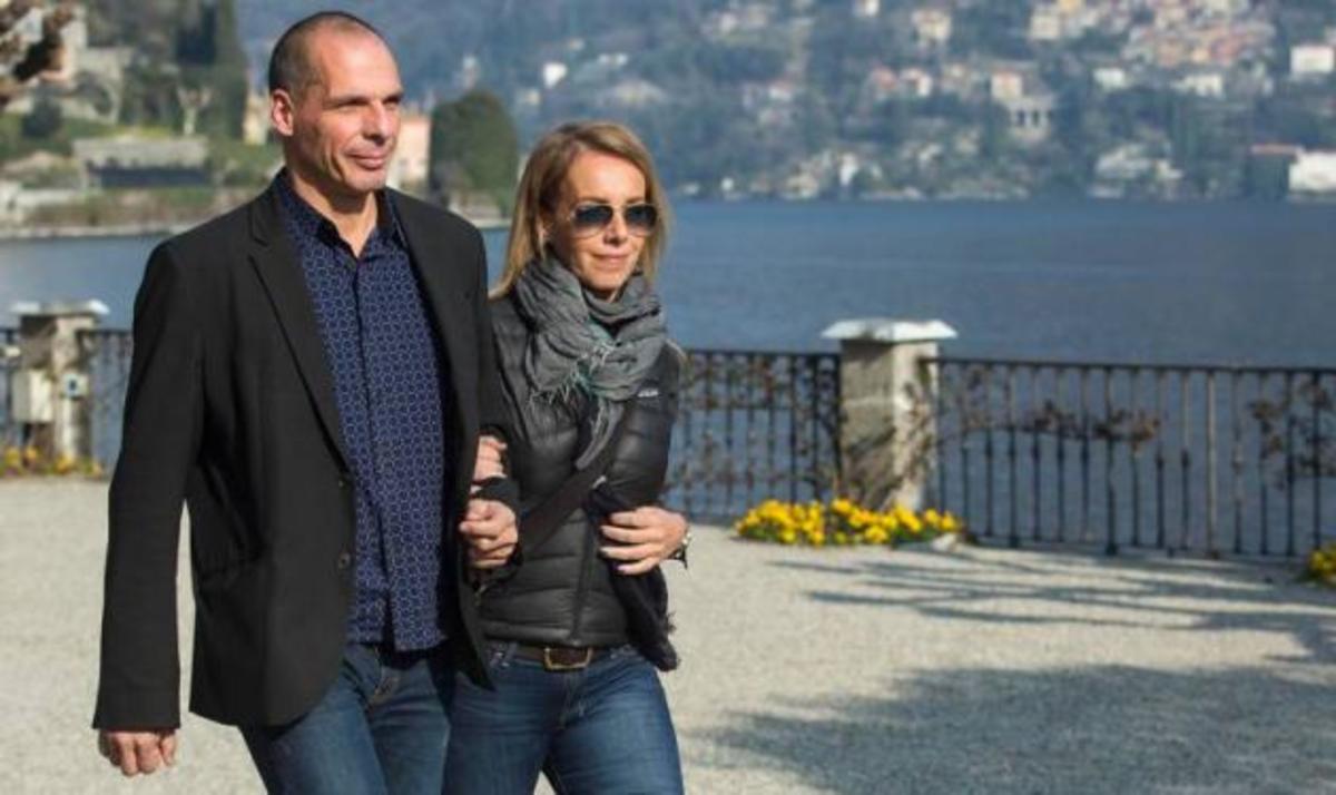 Ο cool Γιάνης Βαρουφάκης και το 24ωρο μετά την παραίτηση!