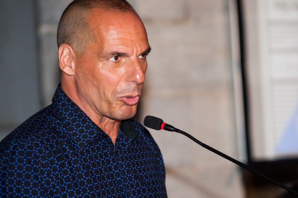 Περιοδεία Βαρουφάκη στην Ευρώπη για τη διάσκεψη χρέους