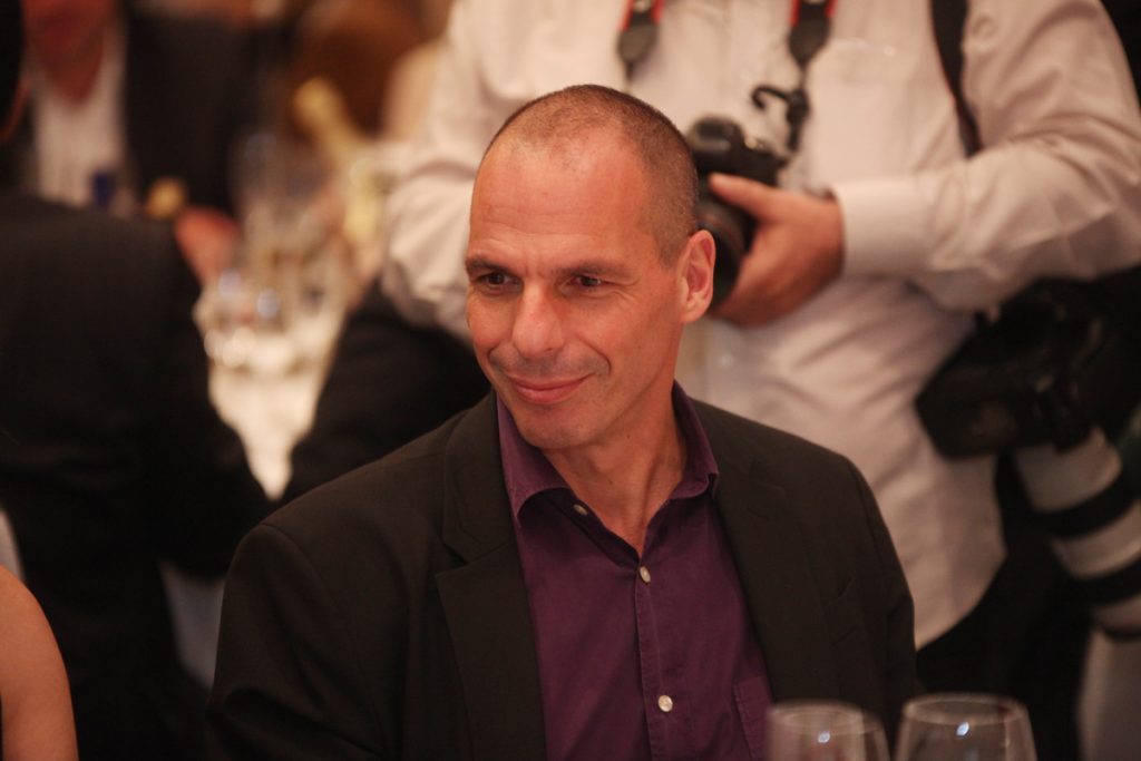 FAZ: Οι εταίροι διαπραγματεύονται κατευθείαν με τον Τσίπρα – Δυσαρέσκεια για τη στάση Βαρουφάκη