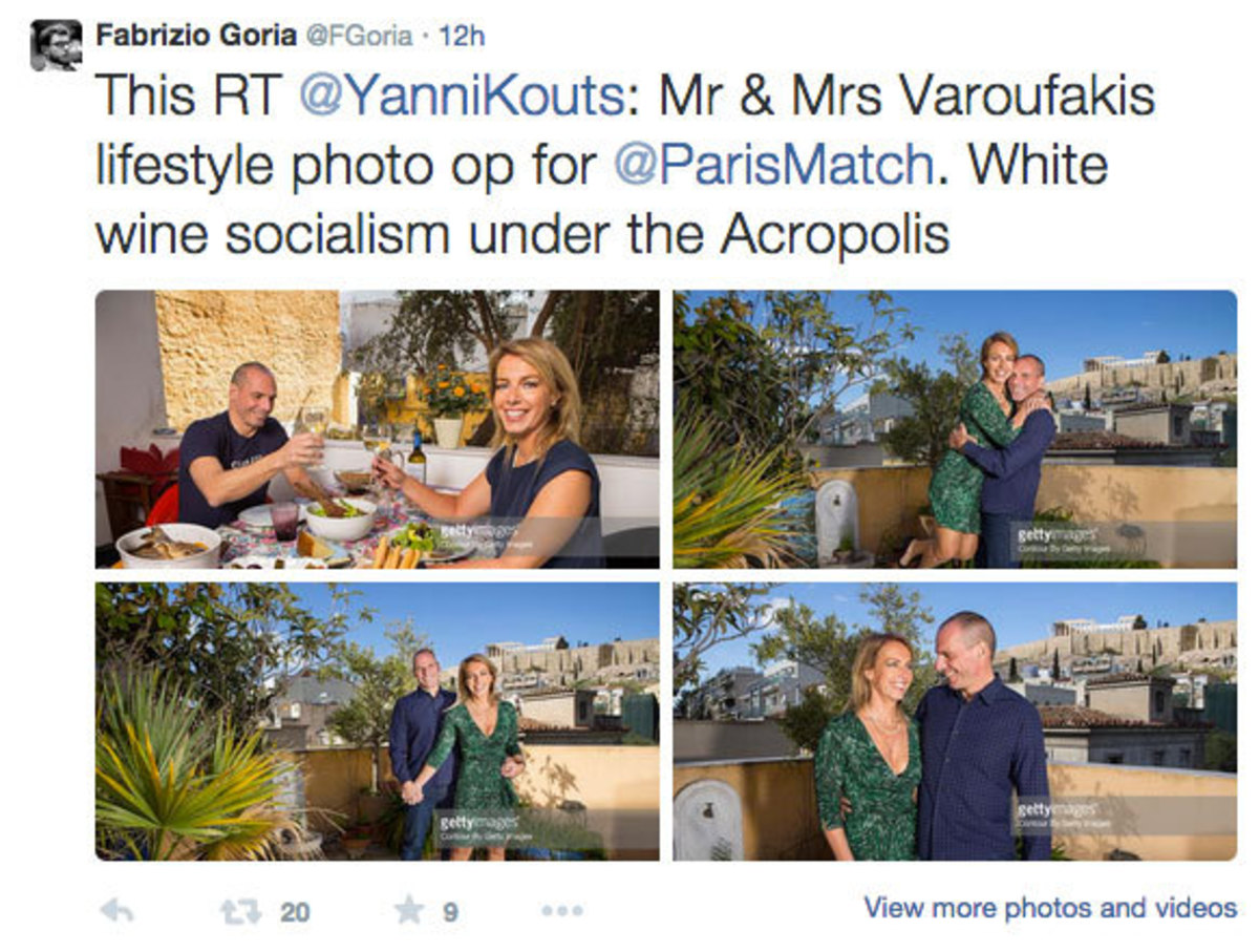 Χαμός για τη φωτογράφηση Βαρουφάκη στο Paris Match: Λευκό κρασί και σοσιαλισμός κάτω από την Ακρόπολη