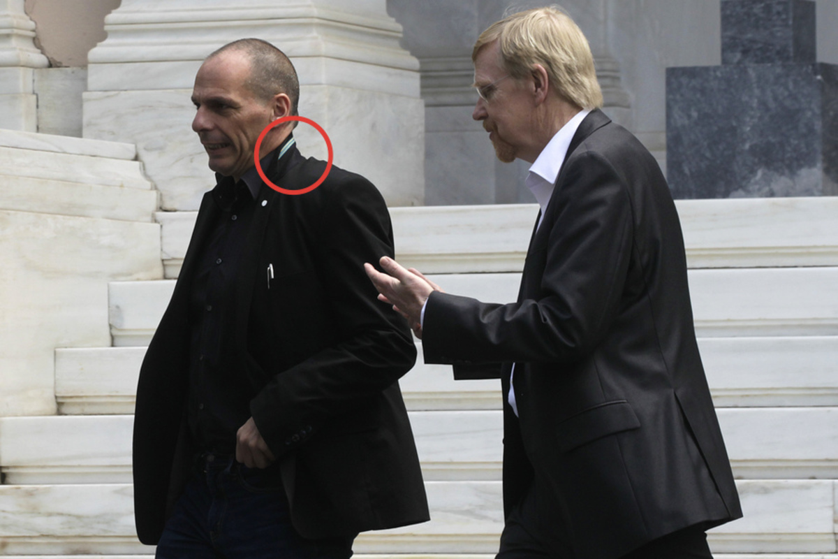 Άλλαξε η ρίγα στο σακάκι του Βαρουφάκη! (ΦΩΤΟ)