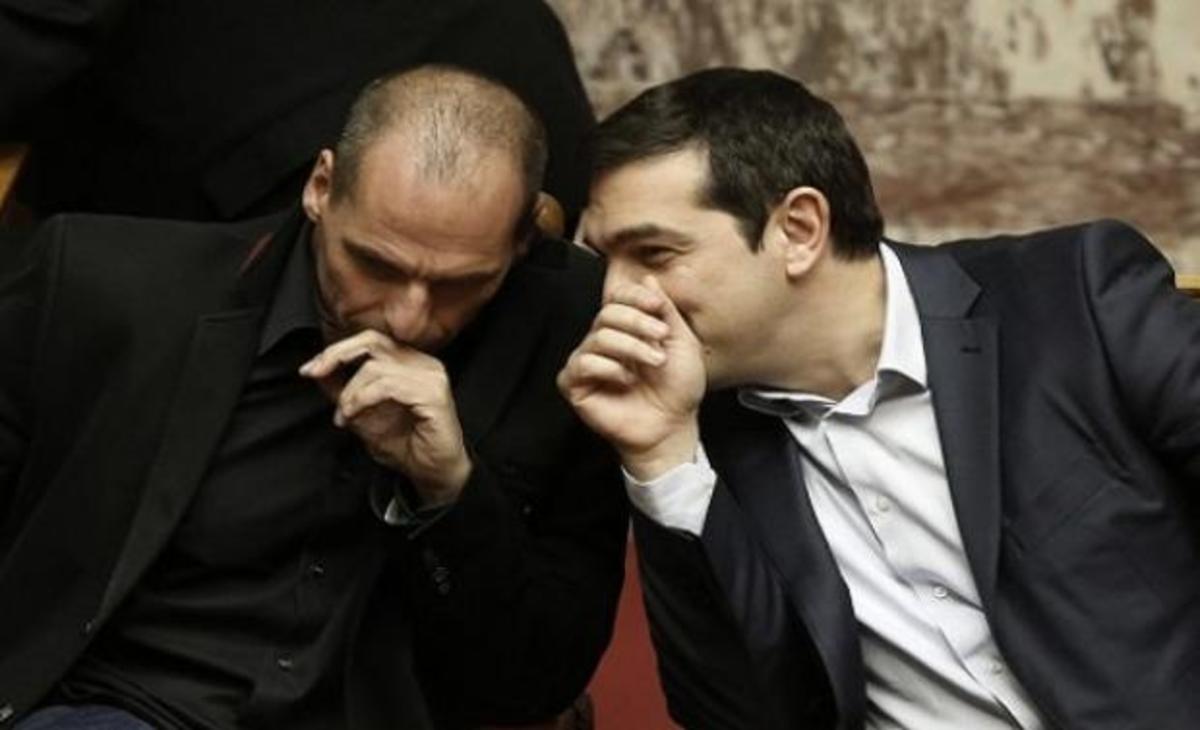 Τσίπρας – Βαρουφάκης: Όσα προδίδει η γλώσσα του σώματος και η φωνή τους