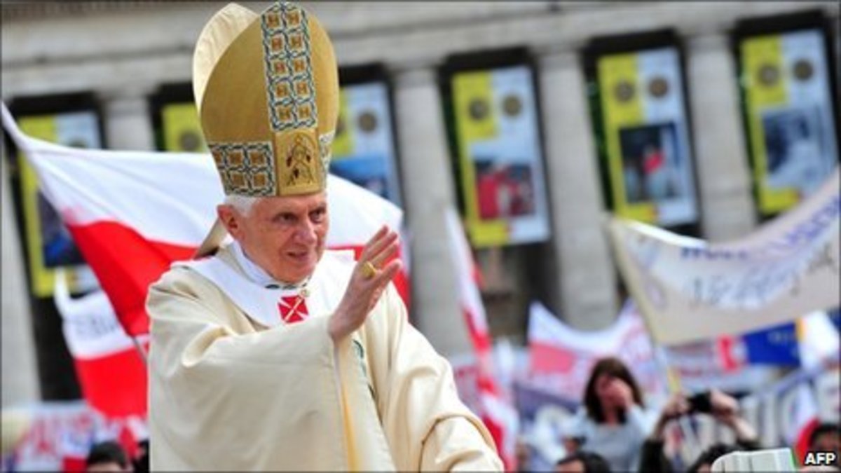 Βατικανό: Ένα εκατομμύριο πιστοί στην τελετή οσιοποίησης του Ιωάννη Παύλου Β΄