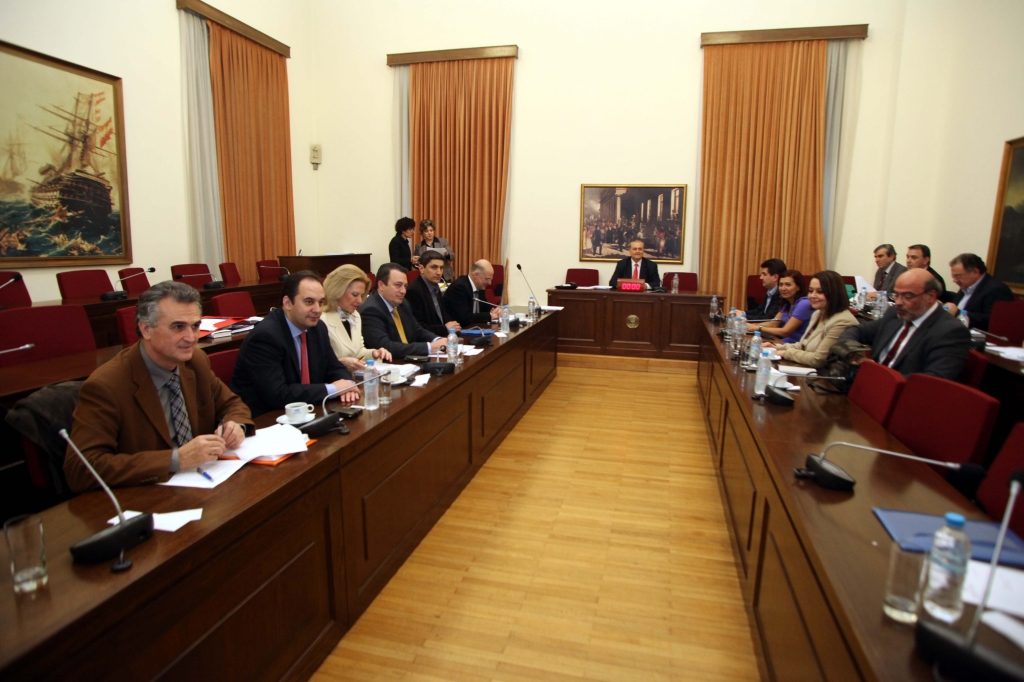 Γιατί πήρα τα έγγραφα για το Βατοπέδι σπίτι μου!