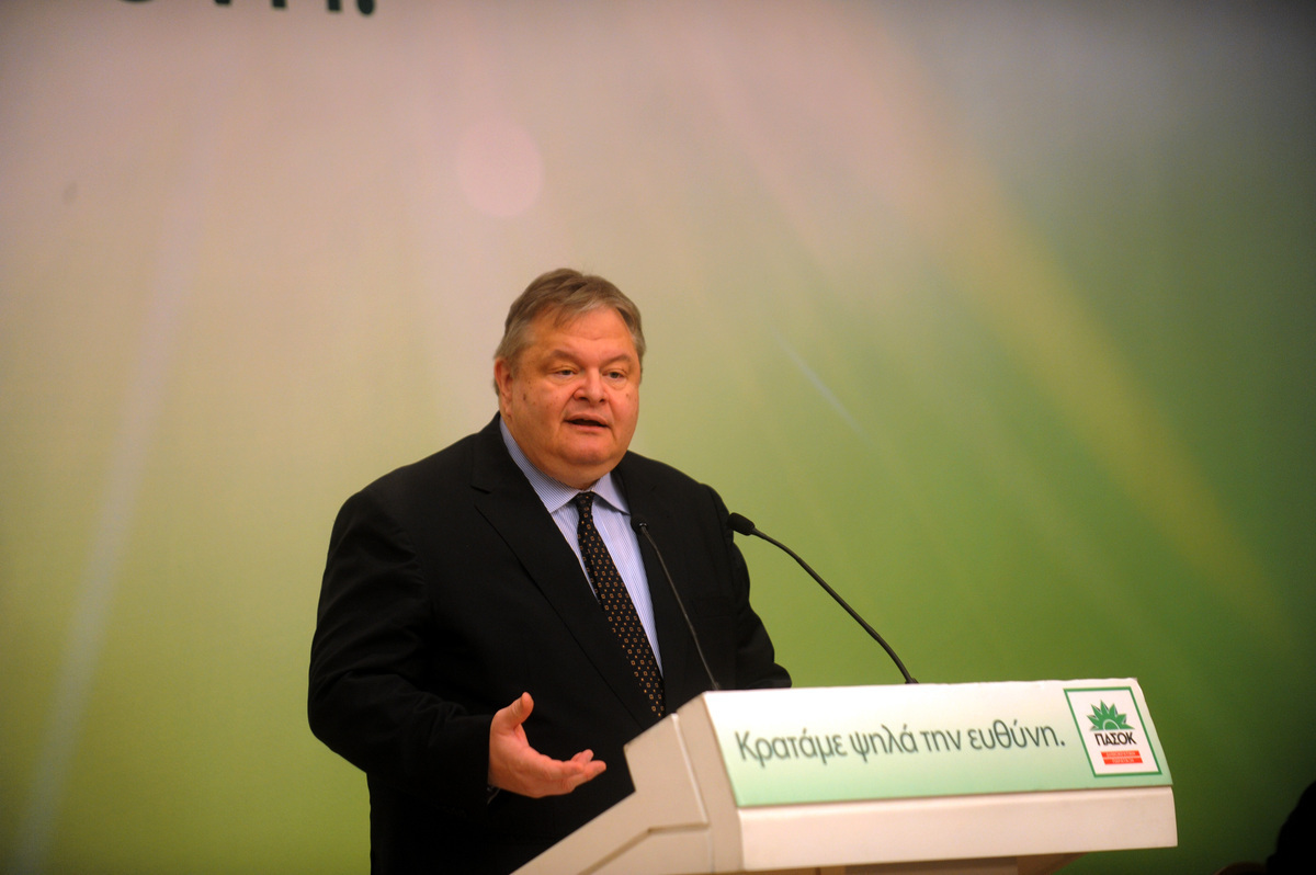 Βενιζέλος: «Η στρατηγική της κυβέρνησης είναι να κερδίσει μια εβδομάδα»