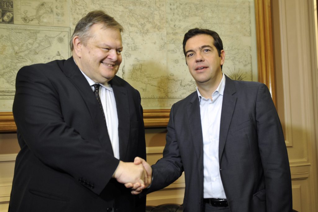 Όταν η ιστορία επαναλαμβάνεται ως φάρσα