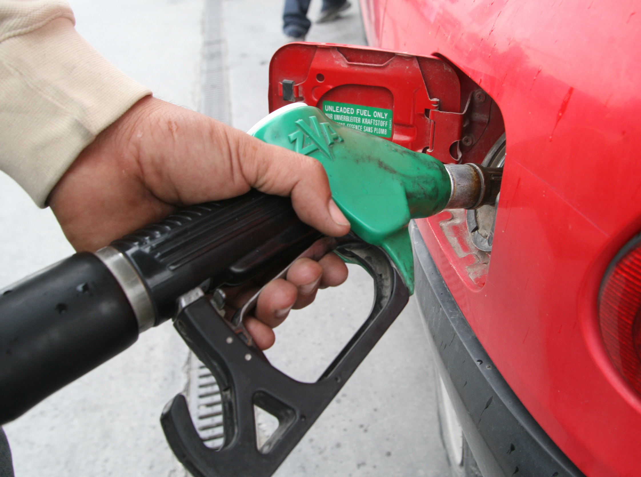 Εθνική Οδός: Χαμός σε βενζινάδικο μόλις ζήτησε να της φουλάρουν το αυτοκίνητο με αμόλυβδη βενζίνη